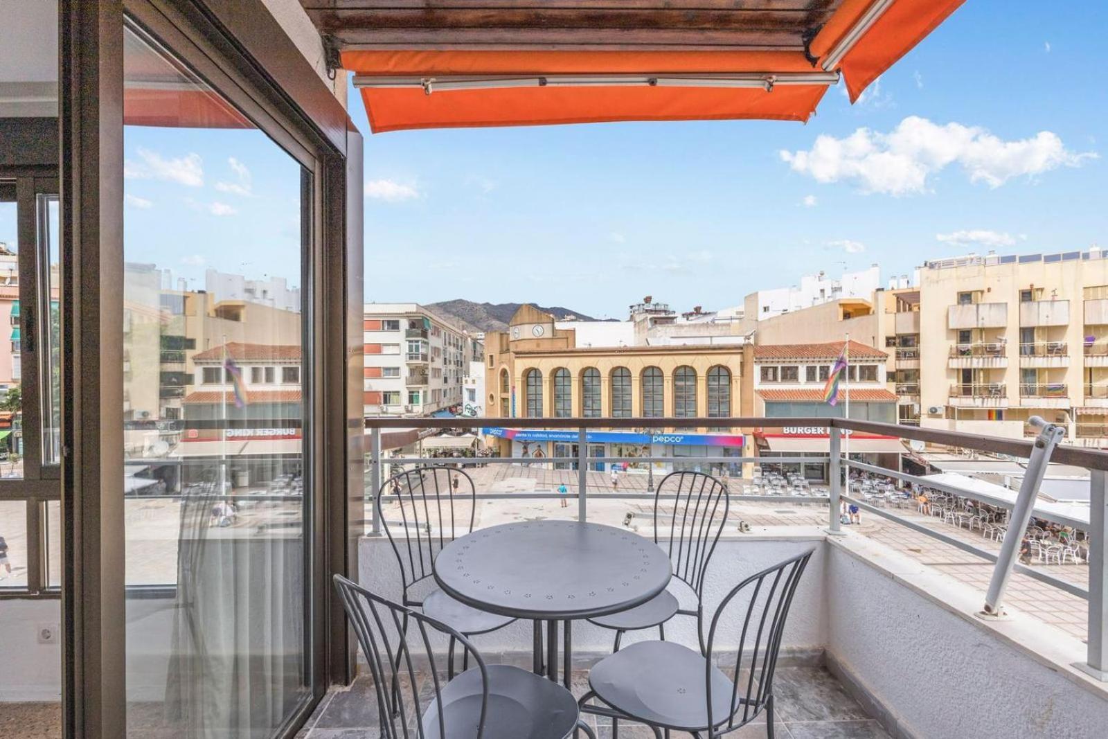 Nogalera Rainbow 2-Bedroom Apartment, Pool And Parking By Namaste Elite Torremolinos Eksteriør bilde