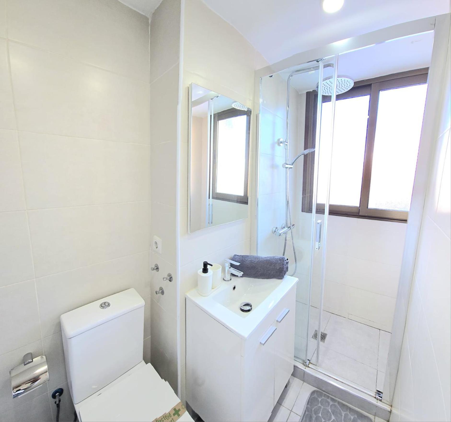 Nogalera Rainbow 2-Bedroom Apartment, Pool And Parking By Namaste Elite Torremolinos Eksteriør bilde